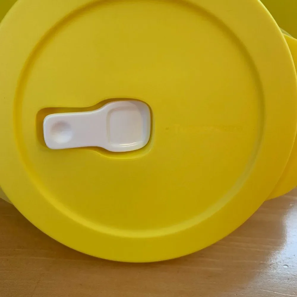 NWT Tupperware Exclusive Set of 6 CrystalWave PLUS Yellow Set ~ All 3 1/4 Cup